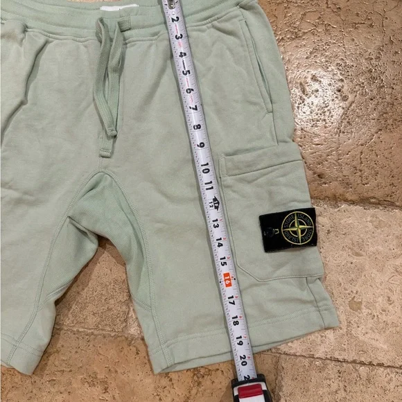 Stone Island shorts - Picture 3 of 6